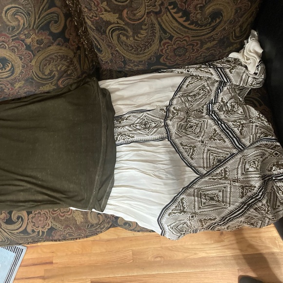 Olive and cream top and skirt bottom match - Picture 2 of 4
